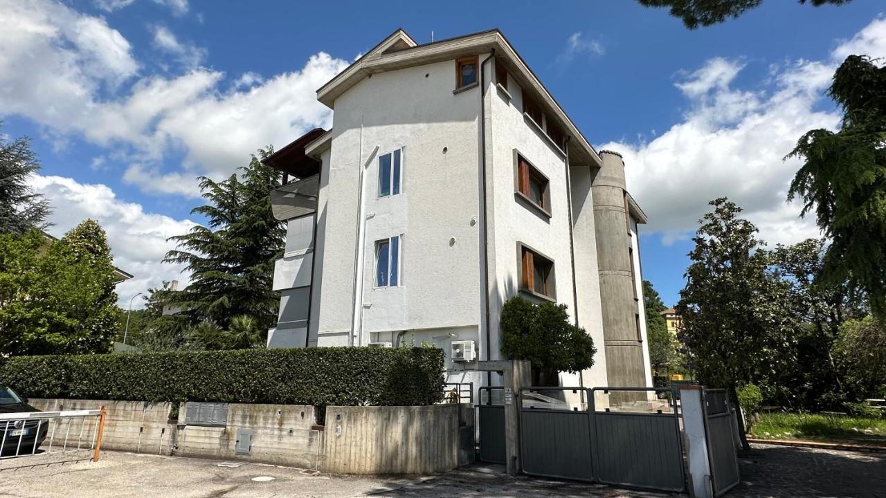 Villa Vomano La Casa Di Gemma B&B מראה חיצוני תמונה